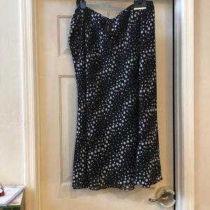 NWT Layne Bryant 22/24 mid calf skirt